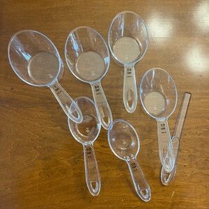 Pampered Chef Measuring Cups